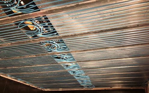 Heiz - Kühlpaneele an Decke verlegt