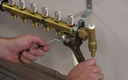 Anschließen eines Verteilers