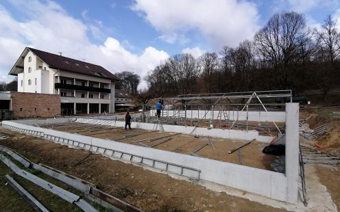 Bau des Glashauses VinziRast am Land