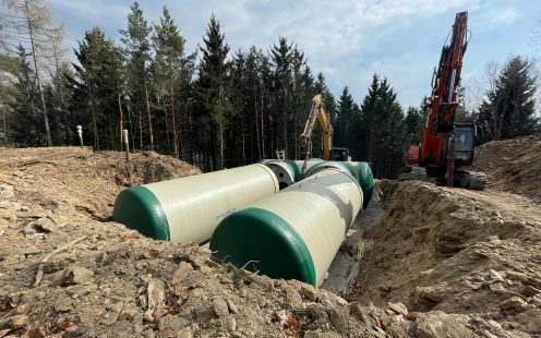 Verlegung GFK Trinkwasser Behälter in Maria Laach