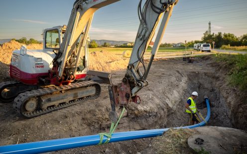 Relining mit Aqualine RC Robust Trinkwasserrohren mit Bagger