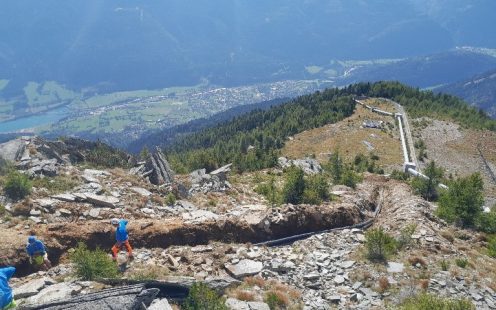 Sicht über das alpine Gelände der Baustelle in Reisseck